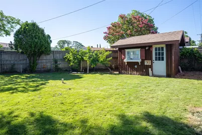 1800 Burning Tree Lane, Carrollton, TX 75006 - Photo 15