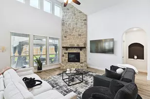 1945 Snowball Ln, Glenn Heights, TX 75154 - Photo 5