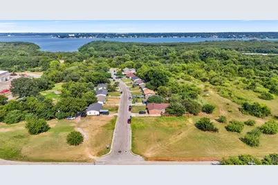 6004 Grayson Street, Fort Worth, TX 76119 - Photo 3