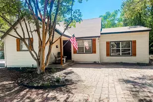 212 Penn St, Waxahachie, TX 75165 - Photo 3