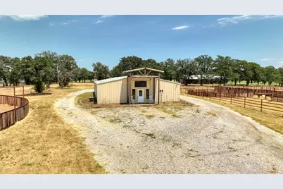 990 Doss Road, Millsap, TX 76066 - Photo 31