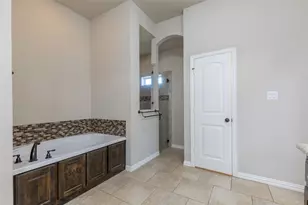 544 McKittrick Ct, Godley, TX 76044 - Photo 13