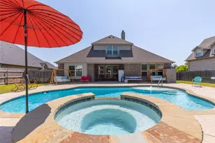 544 McKittrick Ct, Godley, TX 76044 - Photo 1