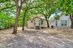 423 Jannie St, Denton, TX 76209 - Photo 1