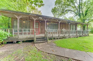 555 E James St, Wills Point, TX 75169 - Photo 3