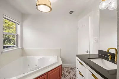 615 N Clinton Avenue, Stephenville, TX 76401 - Photo 29