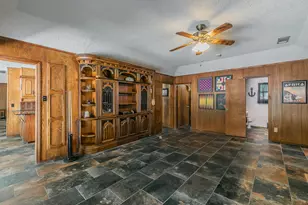 2406 Drawbridge Dr, Arlington, TX 76012 - Photo 15