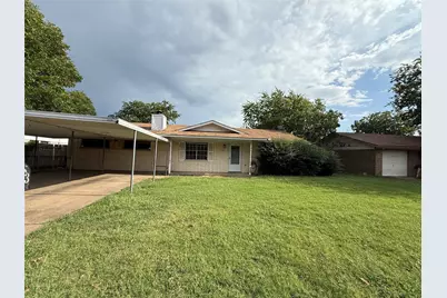 2603 SE 4th Street, Mineral Wells, TX 76067 - Photo 1