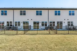 537 Galt Dr, Stephenville, TX 76401 - Photo 3