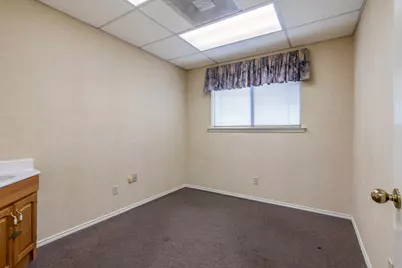 2335 W Green Oaks Boulevard #B, Arlington, TX 76016 - Photo 11