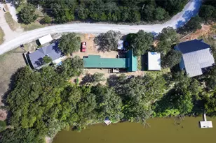 850 Frontier St, Bowie, TX 76230 - Photo 3