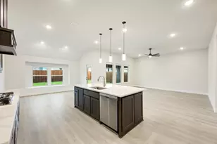 1028 Hickory Chase Dr, Godley, TX 76044 - Photo 15