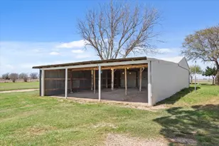 596 County Rd 3425, Clifton, TX 76634 - Photo 29