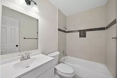 205 Volunteer Drive, Arlington, TX 76014 - Photo 17