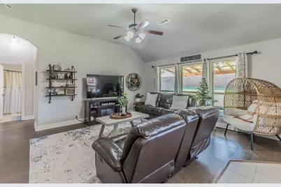 1104 Longhorn Drive, Aubrey, TX 76227 - Photo 3