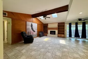 104 W Bayside Dr, Mabank, TX 75156 - Photo 7