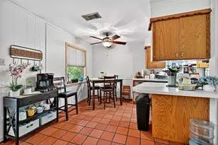 818 Patricia Dr, Sherman, TX 75090 - Photo 9