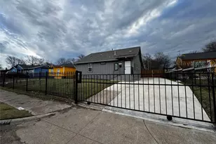 2512 E Overton Rd, Dallas, TX 75216 - Photo 1