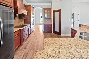 2214 Tree Top Ct, Granbury, TX 76049 - Photo 11