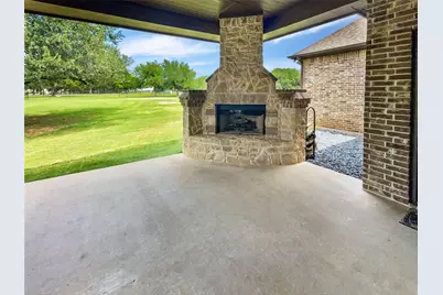 2214 Tree Top Court, Granbury, TX 76049 - Photo 21