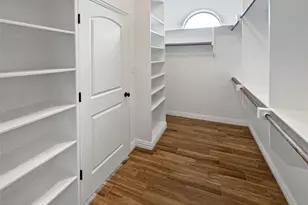 2214 Tree Top Ct, Granbury, TX 76049 - Photo 13