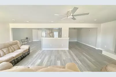 909 Milky Way, Garland, TX 75040 - Photo 15