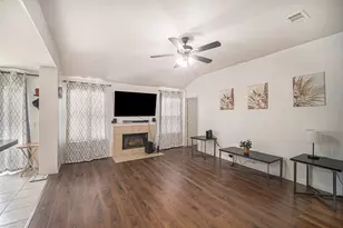 1812 Wind Dancer Trail, Fort Worth, TX 76131 - Photo 5