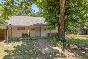 207 N Oneil St, Alvord, TX 76225 - Photo 35