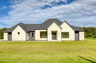 1044 Hidden Oaks Dr, Wills Point, TX 75169 - Photo 1