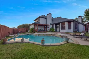 2100 Rheims Dr, Carrollton, TX 75006 - Photo 37