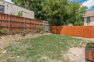 447 W Clarendon Dr, Dallas, TX 75208 - Photo 21