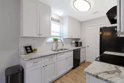 306 Kathy Lane, Granbury, TX 76049 - Photo 7