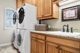 419 E Hickory Ridge Cir, Argyle, TX 76226 - Photo 27