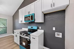 7522 Holly Hill Dr, Dallas, TX 75231 - Photo 7