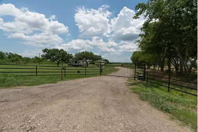 1032 E Godley Avenue, Godley, TX 76044 - Photo 13