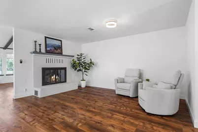 117 Modoc Trail, Lake Kiowa, TX 76240 - Photo 11