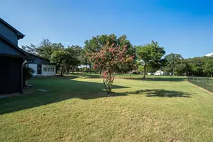 117 Modoc Trail, Lake Kiowa, TX 76240 - Photo 35