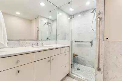 3701 Turtle Creek Boulevard #7J, Dallas, TX 75219 - Photo 17