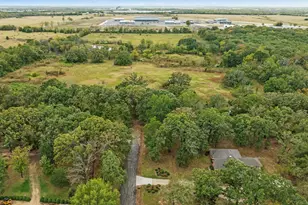 320 33rd St SW, Paris, TX 75460 - Photo 37