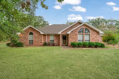 320 33rd Street SW, Paris, TX 75460 - Photo 1