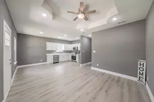 412 Matthew St, Hillsboro, TX 76645 - Photo 5