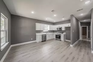 412 Matthew St, Hillsboro, TX 76645 - Photo 7