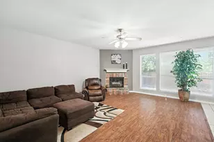 13521 Ponderosa Ranch Rd, Fort Worth, TX 76262 - Photo 5