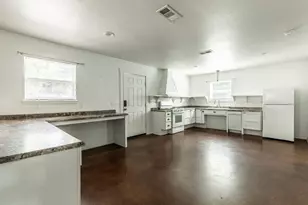 1627 N 9th St, Waco, TX 76707 - Photo 3