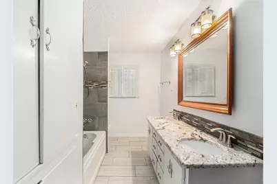 1813 Brook Hollow Drive, Fort Worth, TX 76114 - Photo 23