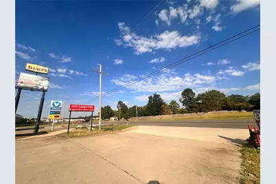 1137 S Highway 377, Pilot Point, TX 76258 - Photo 17