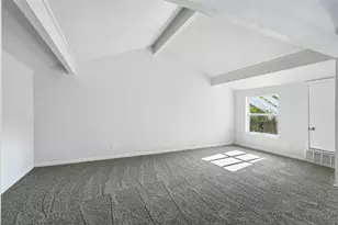 9803 Smokefeather Ln, Dallas, TX 75243 - Photo 33