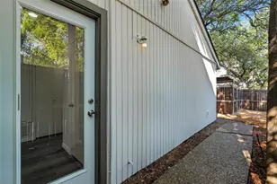 9803 Smokefeather Ln, Dallas, TX 75243 - Photo 37