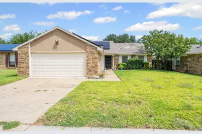 2121 Newbury Drive, Arlington, TX 76014 - Photo 1