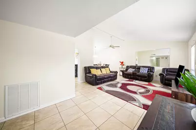 2121 Newbury Drive, Arlington, TX 76014 - Photo 5